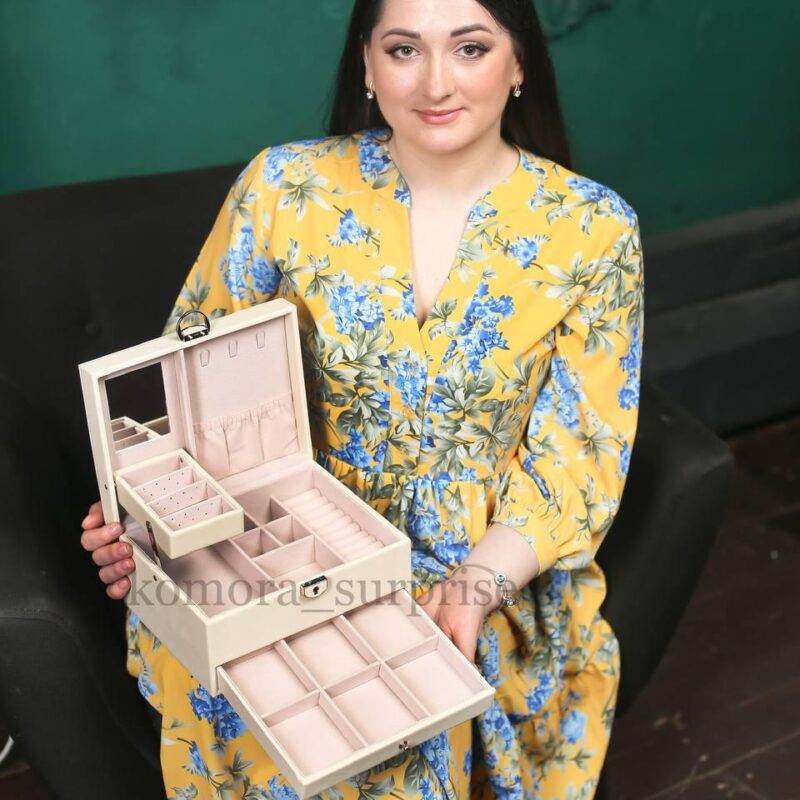 4353308289 shkatulka dlya ukrashenij.jpg