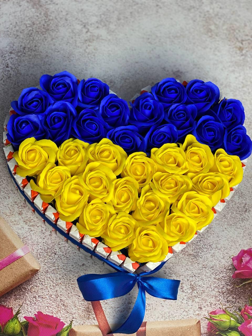 Солодке Серце з кіндер шоколаду та троянд - Зображення 6